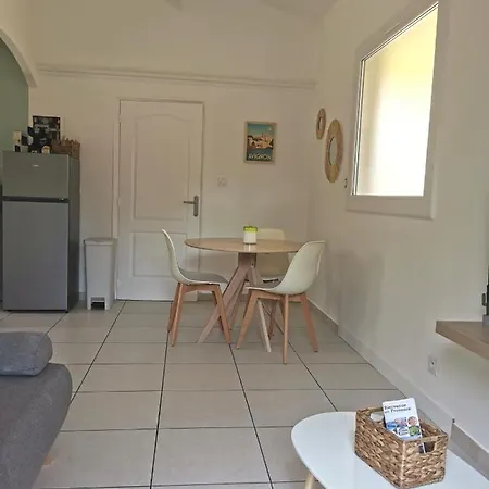 Charmant T2 Avec Exterieur Au Coeur Du Vaucluse Chateauneuf-de-Gadagne Exterior photo